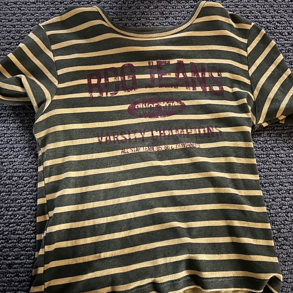 BDG Jeans baby tee